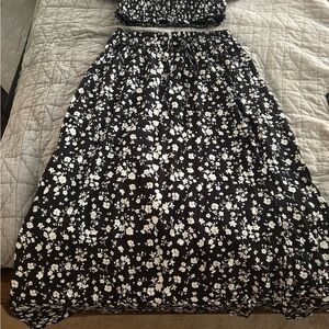 2 piece Floral Black and White